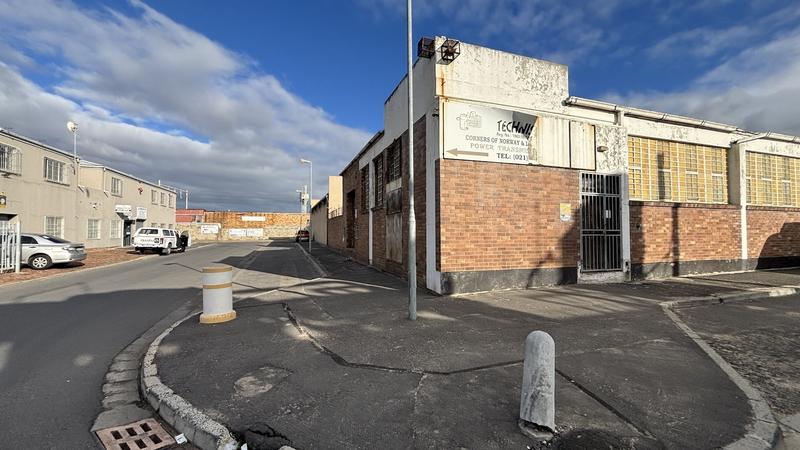To Let commercial Property for Rent in Maitland Western Cape